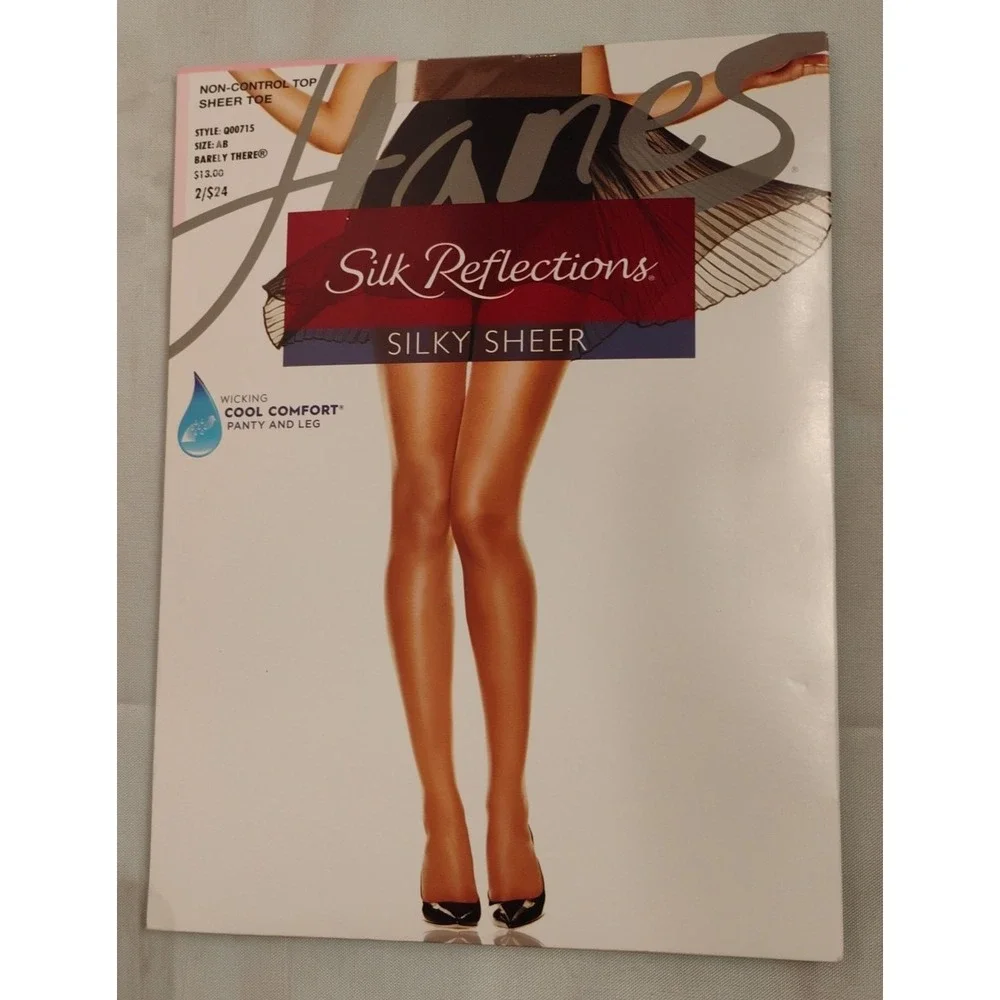 Hanes Silk Reflections Non-Control Silky Sheer Sandalfoot 715 AB Barely There